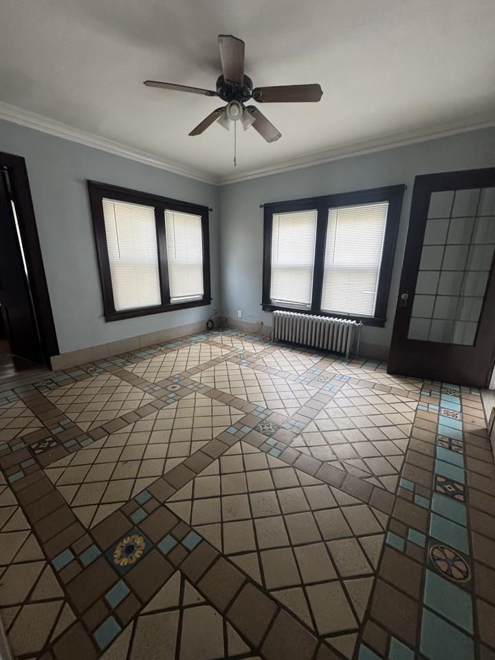 163 Saratoga Avenue - Photo 2 of 4