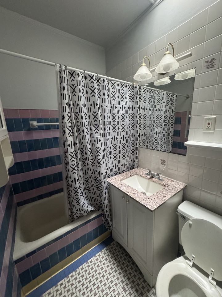 163 Saratoga Avenue - Photo 3 of 4