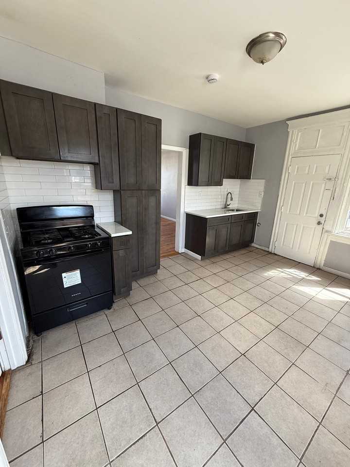 544 Grove St /NORTHEAST GROVE STREET NJ LLC - Photo 6 of 12