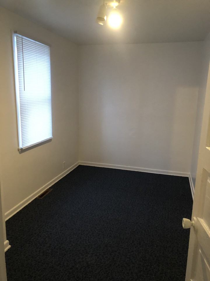 553 Ranger St (lower) - Photo 6 of 8