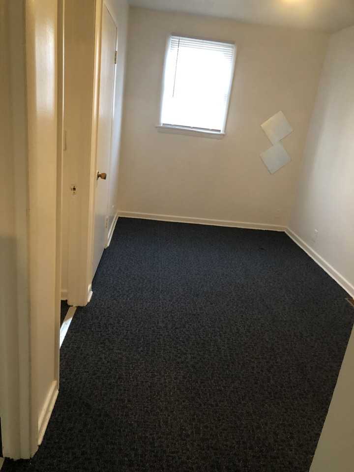 553 Ranger St (lower) - Photo 7 of 8