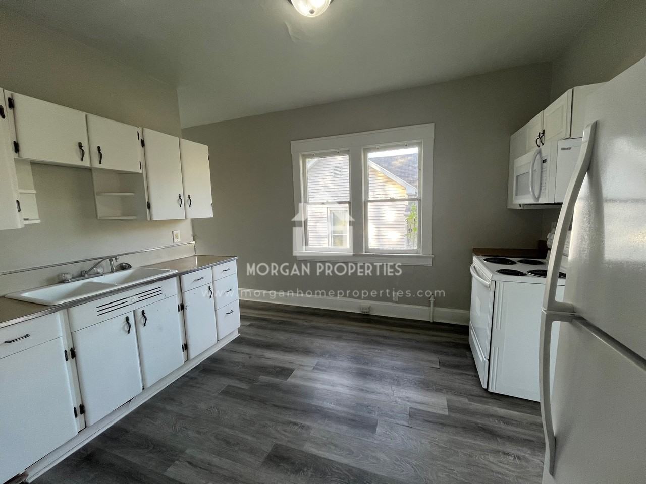 225 North 10th Street - Photo 4 of 7