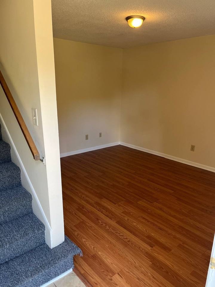 Vista Apartments - Photo 3 of 10