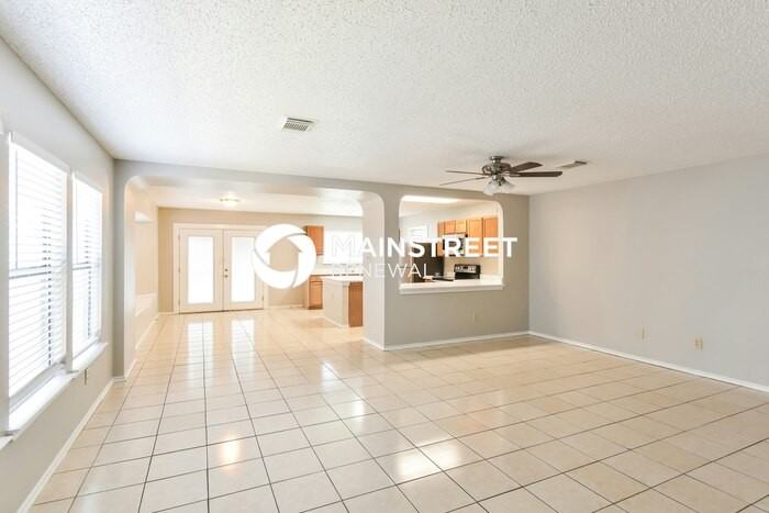 8027 Chestnut Cape - Photo 4 of 16