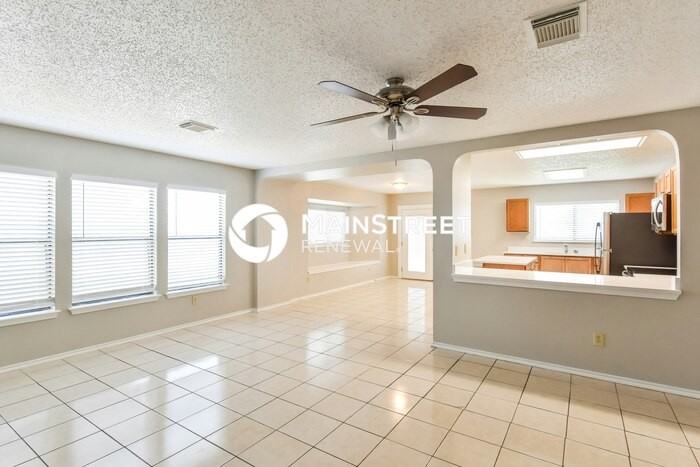 8027 Chestnut Cape - Photo 5 of 16