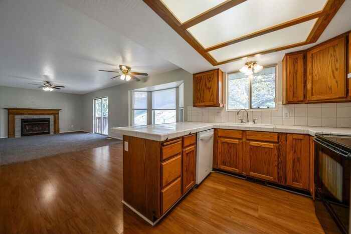 11810 South Hidden Valley Drive - Photo 4 of 32