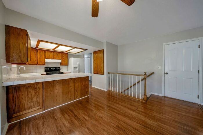 11810 South Hidden Valley Drive - Photo 7 of 32