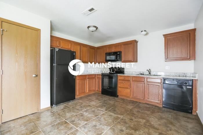 205 Palmer Ct - Photo 5 of 16