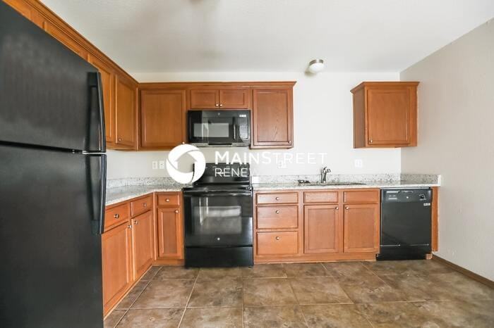 205 Palmer Ct - Photo 6 of 16