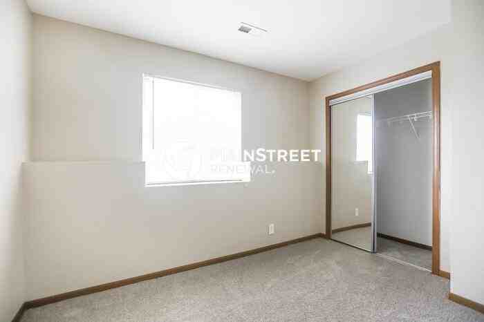 205 Palmer Ct - Photo 7 of 16