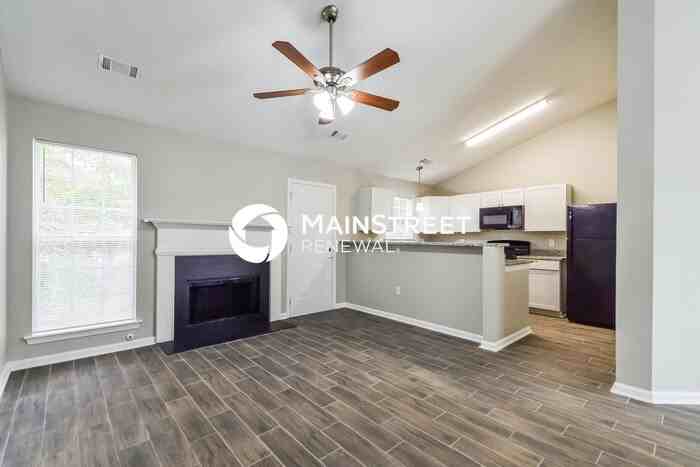 9407 Rollinghills Drive - Photo 3 of 17