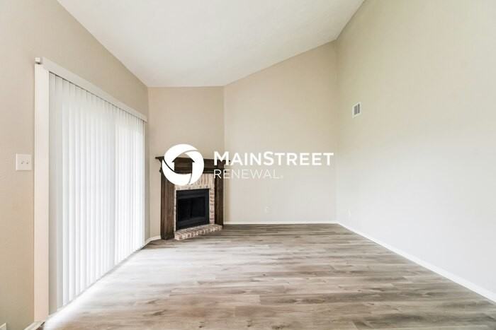 5310 Riverwood Dr - Photo 5 of 16