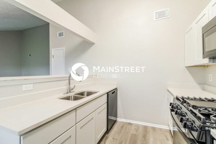 5310 Riverwood Dr - Photo 7 of 16