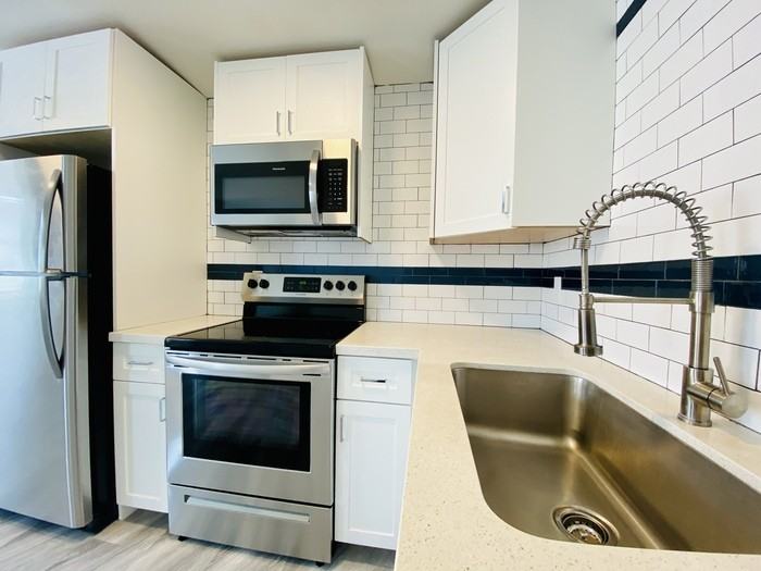 2867 N Euclid Ave - Photo 4 of 23