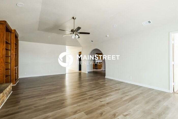 5729 Windy Holw - Photo 3 of 16