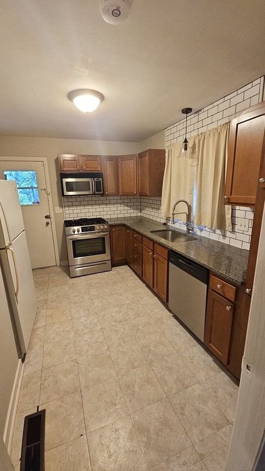 4964 Scenic View Drive - Photo 3 of 29