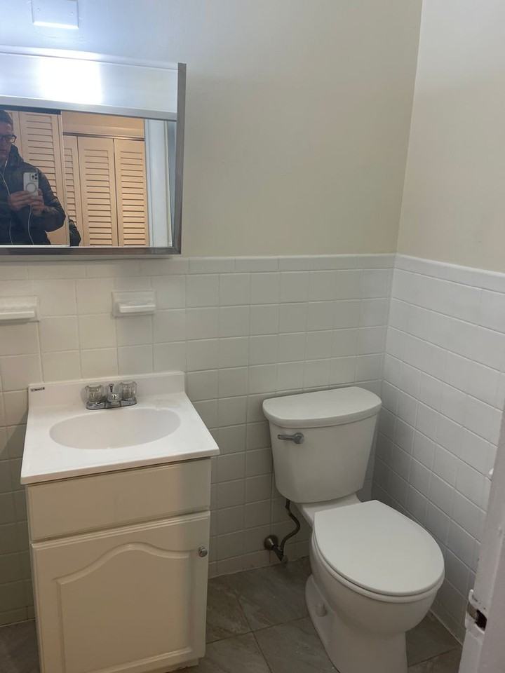 1131 Commonwealth Ave - Photo 6 of 10