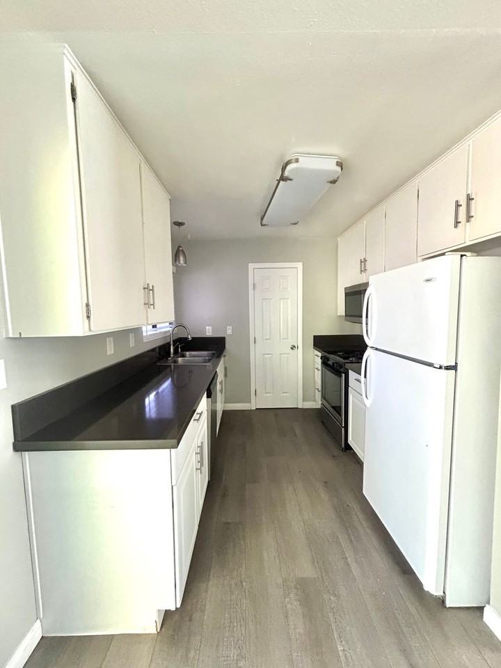 5430 Cahuilla Ave - Photo 7 of 18