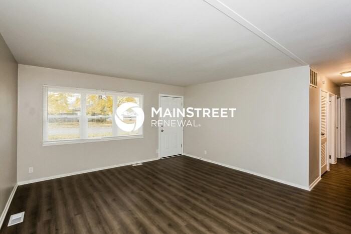 5101 Patricia St - Photo 4 of 16