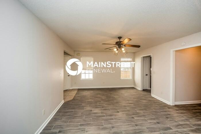 9204 Lazzini Cv - Photo 4 of 17