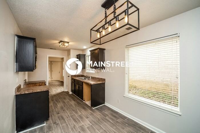 9204 Lazzini Cv - Photo 5 of 17