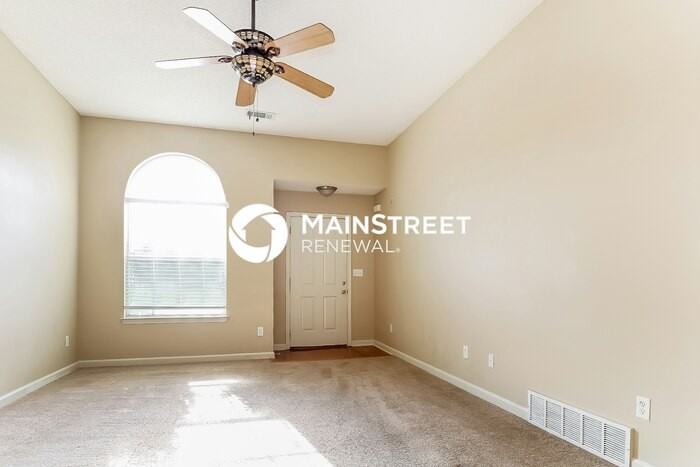 1393 Marhill Cove - Photo 3 of 14