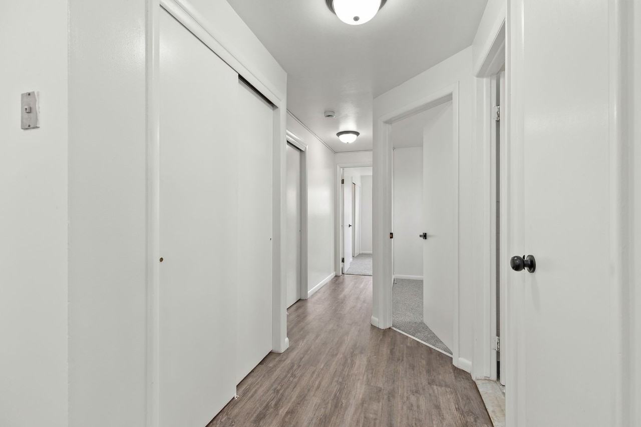 Swiss Village Apartments - Photo 5 of 14