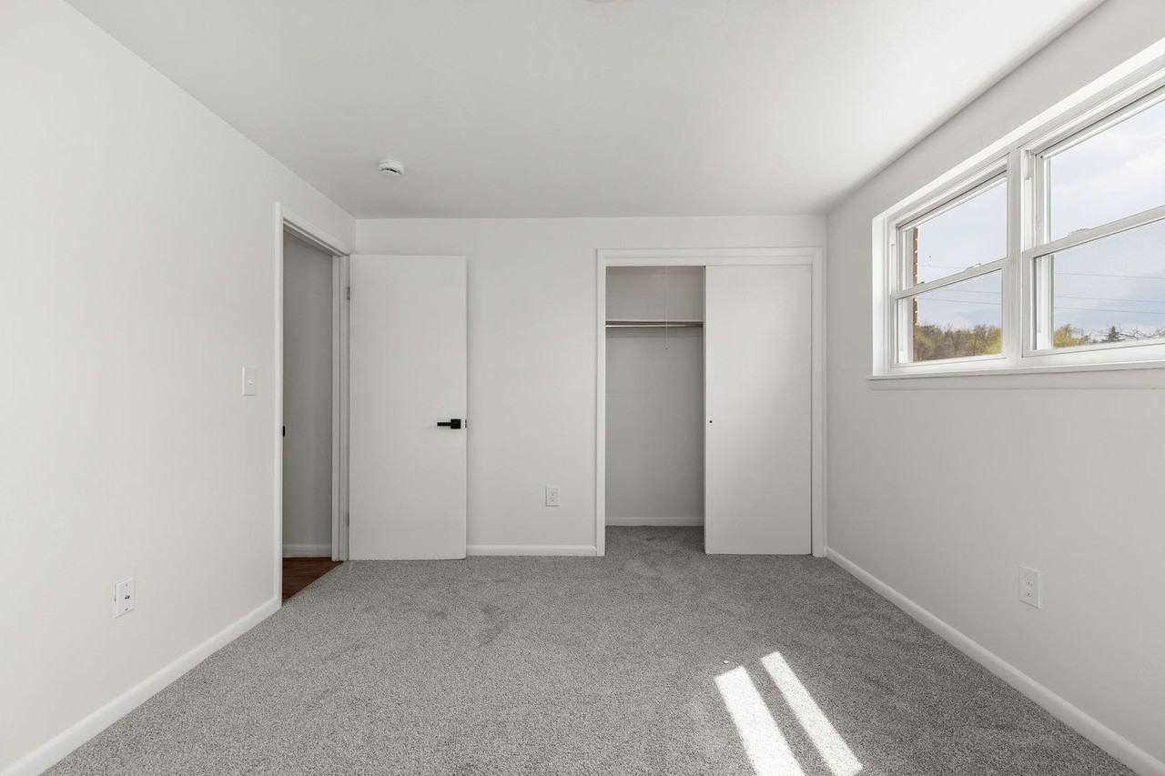 Swiss Village Apartments - Photo 7 of 14