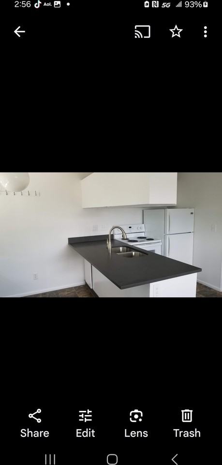 1090 30th St #1 - Photo 6 of 11