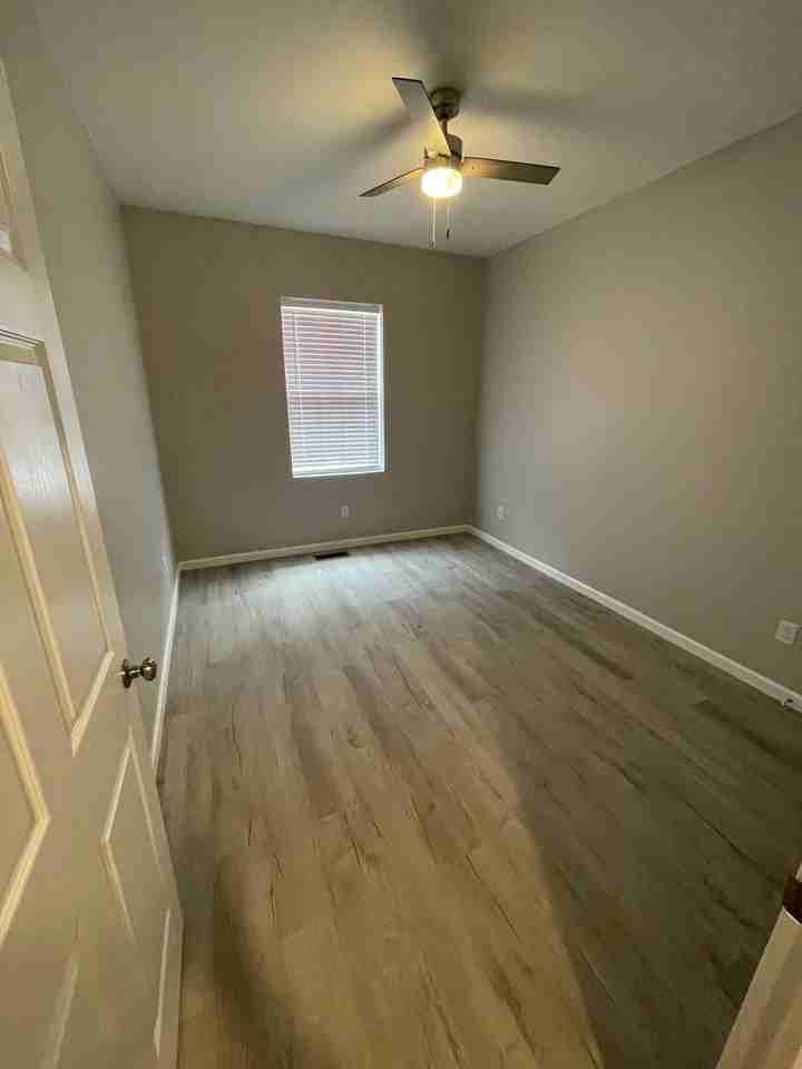 94 Timber Hill Dr - Photo 3 of 15