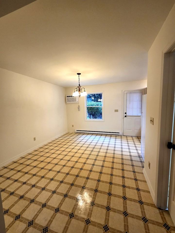 10819 Washington Ct #E - Photo 6 of 19