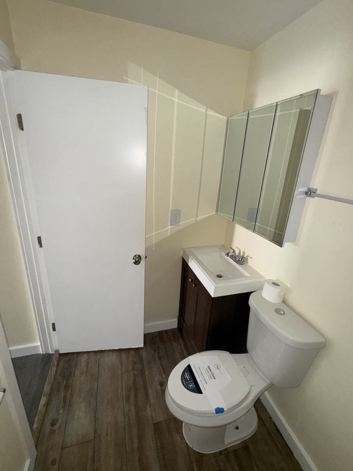 11813 S Main St #11815 - Photo 7 of 7