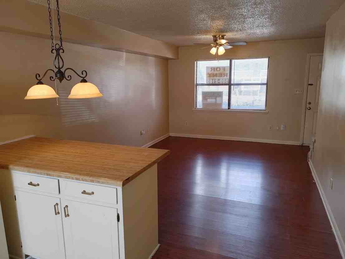 1511 Medland Road Northwest #B - Photo 5 of 18