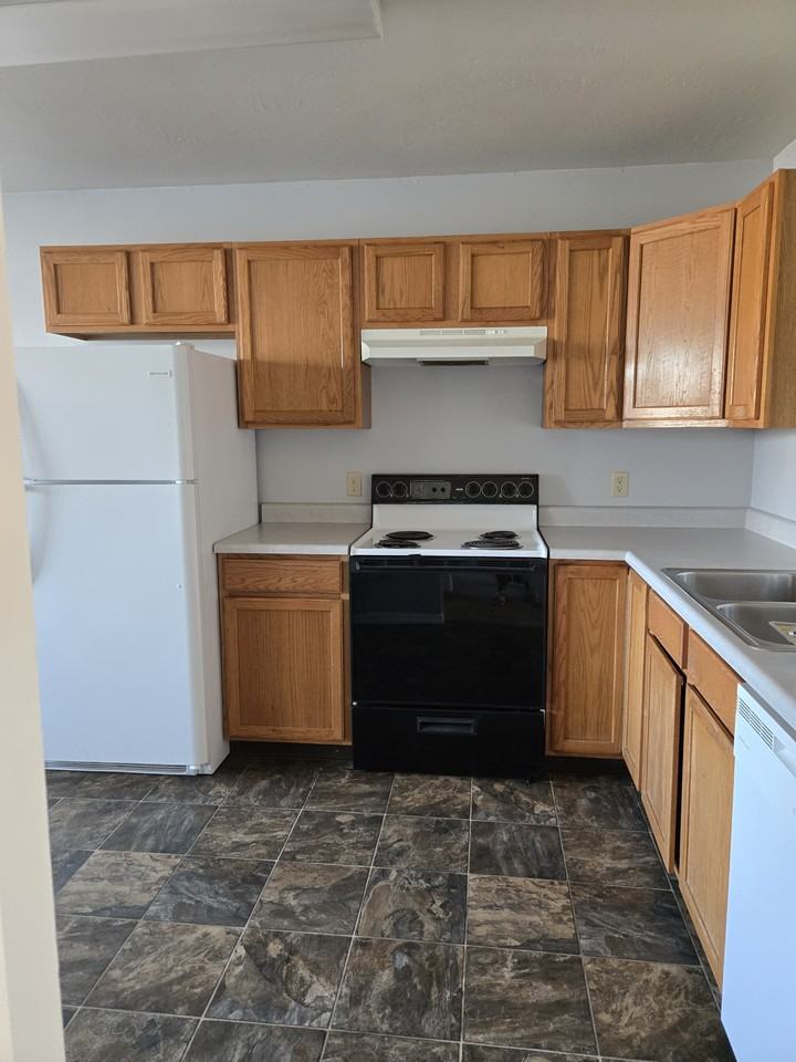 92 Stiles Avenue #2 - Photo 2 of 9