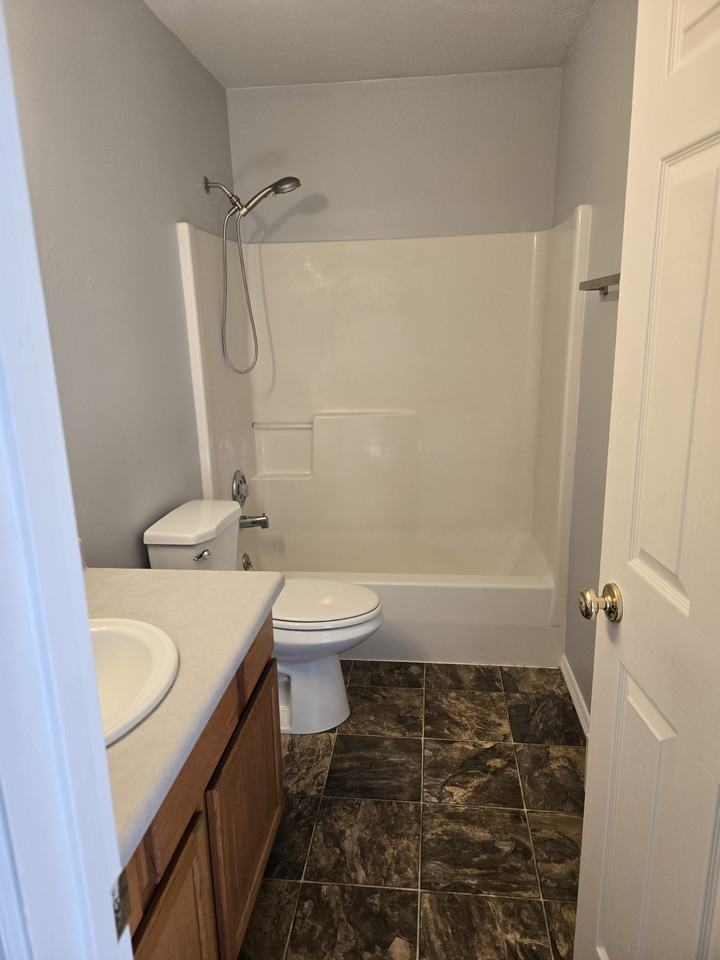 92 Stiles Avenue #2 - Photo 5 of 9