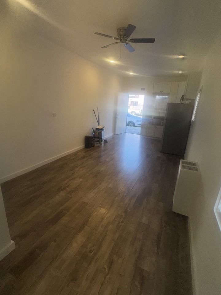 11813 S Main St #11815-1-2 - Photo 5 of 11