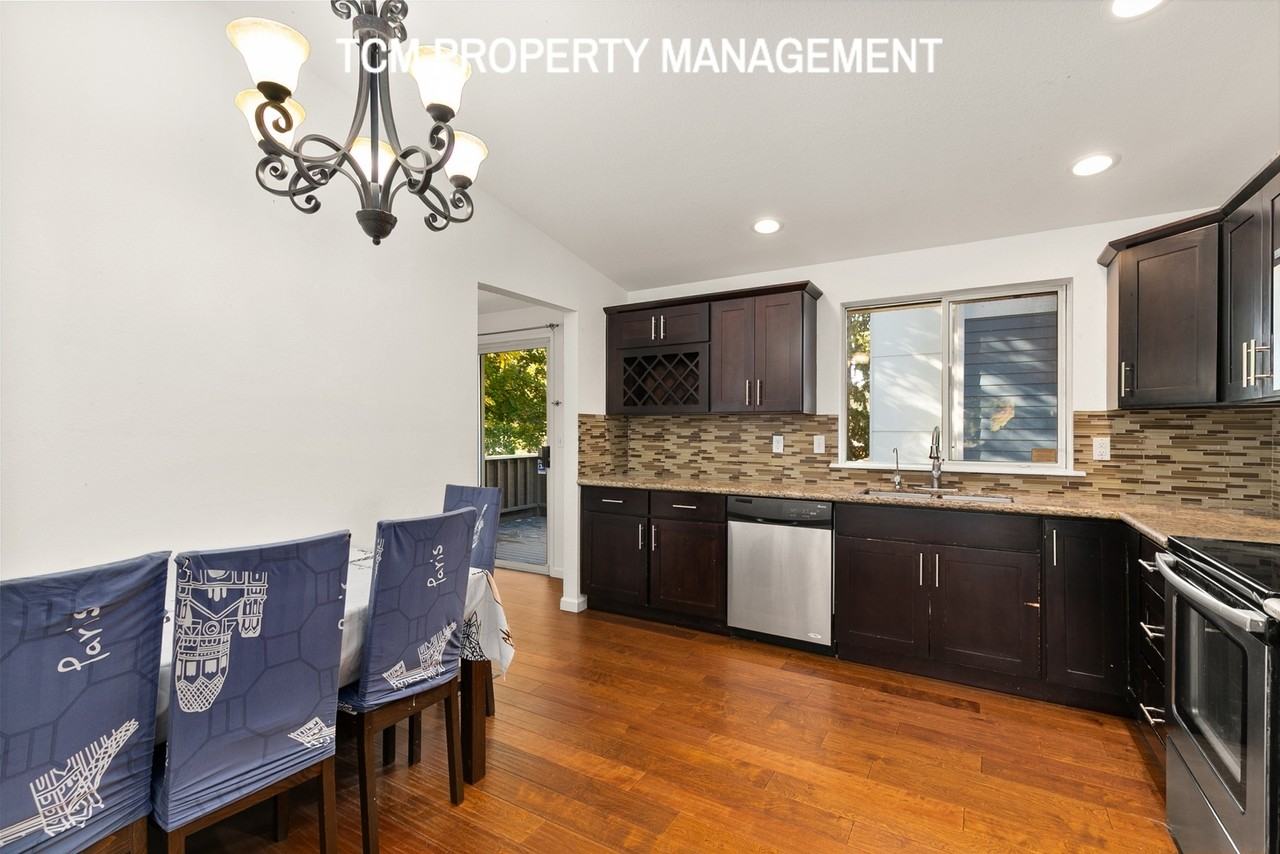 15703 Midvale Ave N #NA - Photo 5 of 25