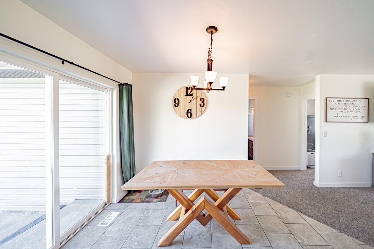 416 West 260 North #NA - Photo 3 of 31