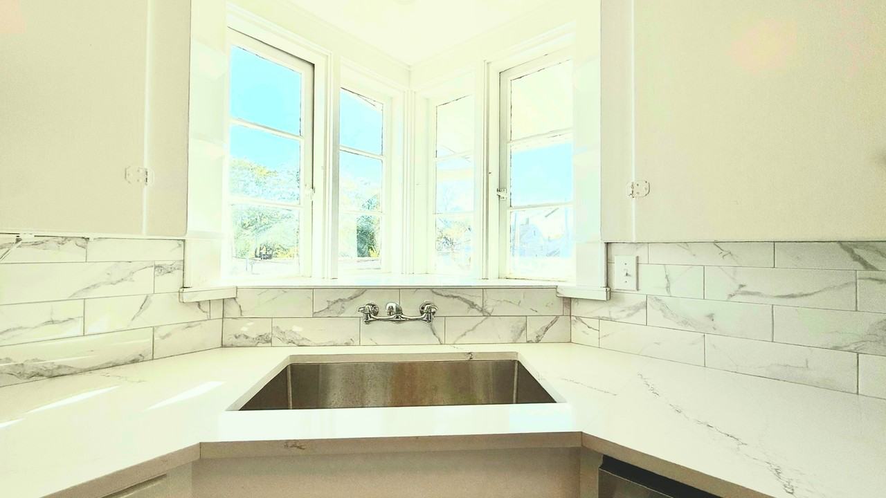 3054 Tuscarawas St W - Photo 6 of 15