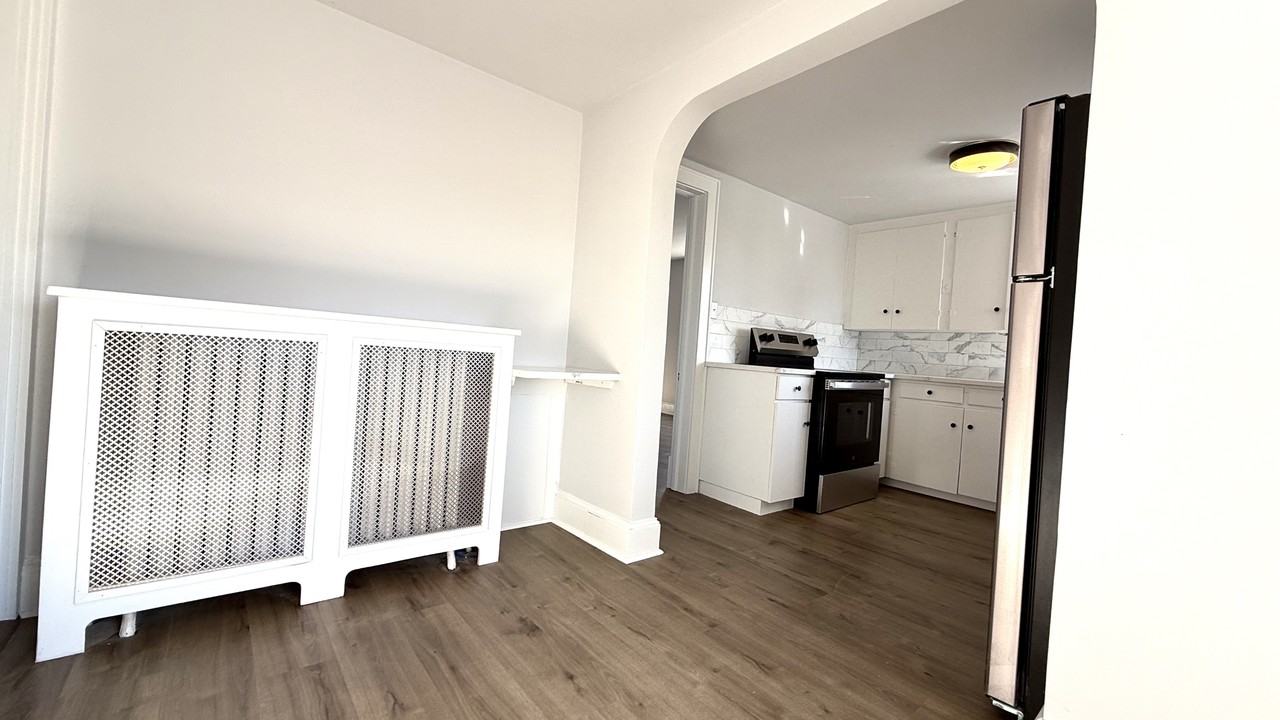 3054 Tuscarawas St W - Photo 7 of 15