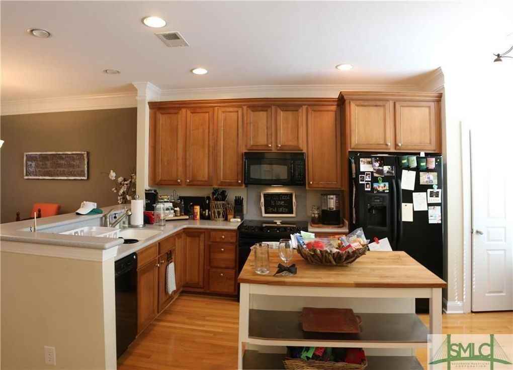 213 Lakeview Drive - Photo 4 of 11