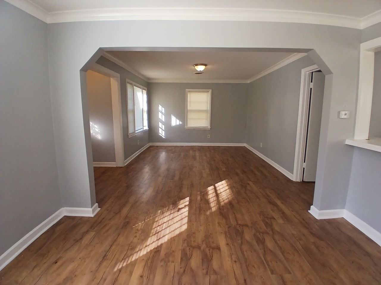 2698 Supreme Avenue - Photo 2 of 13