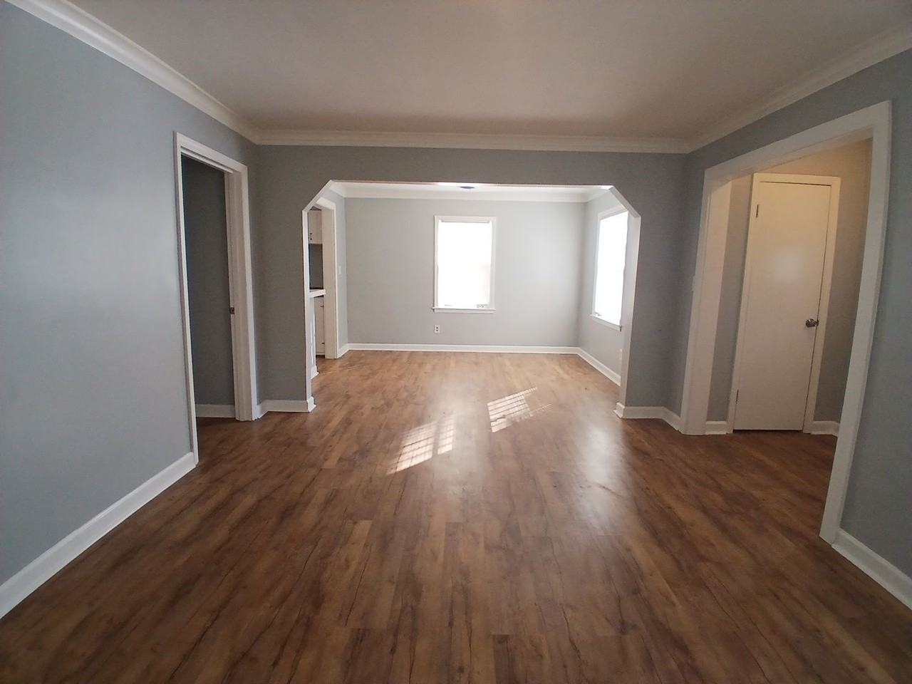 2698 Supreme Avenue - Photo 3 of 13