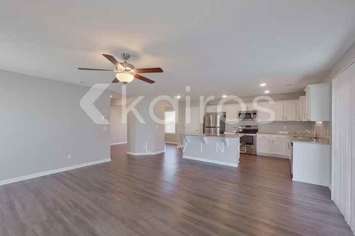 210 Western Red Cedar Dr - Photo 6 of 26