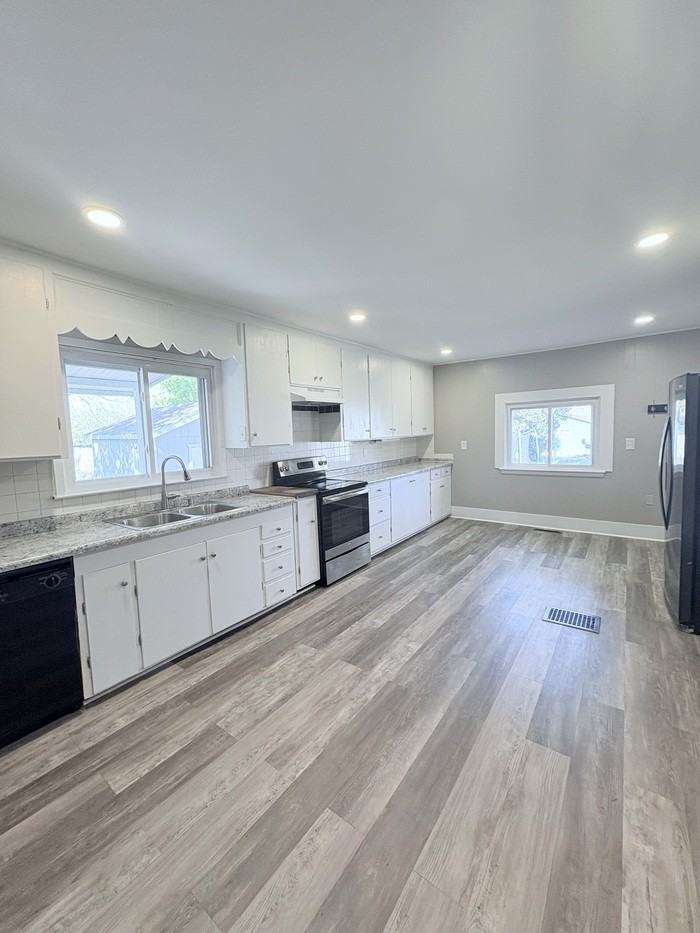 172 South Franklin Street - Photo 3 of 28