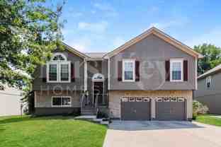 311 Sw Creek Ridge Dr - Photo 1 of 1