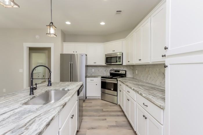 130 Lewis Rd - Photo 7 of 14