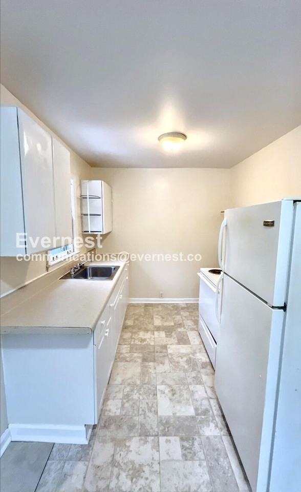 3205 Alta Vista Drive #1 - Photo 2 of 16