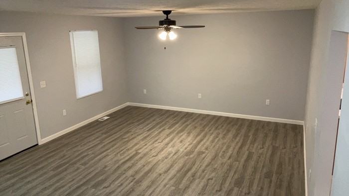 2025 Culver Ave - Photo 5 of 37