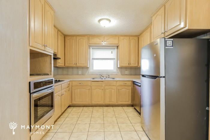 8208 12th Ave S - Photo 7 of 12